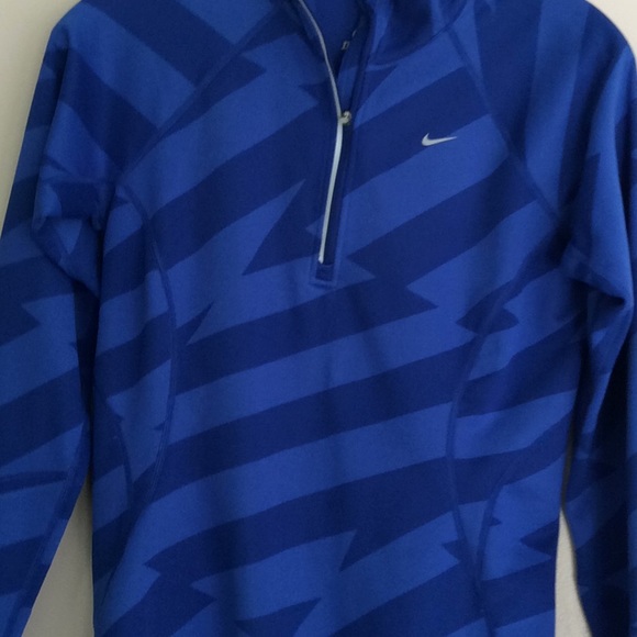 Nike DRI FIT - Picture 2 of 7